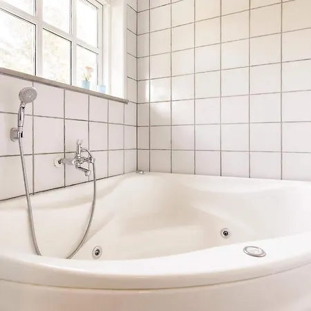 8 Person In Blåvand